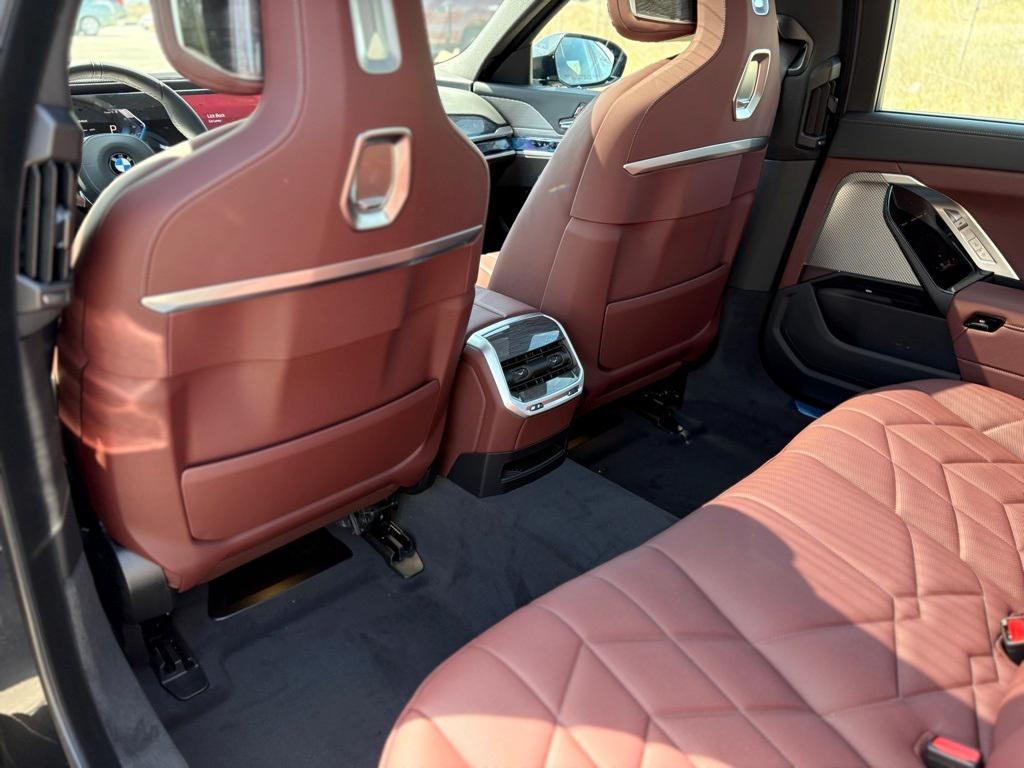 new 2025 BMW 760 car, priced at $129,980