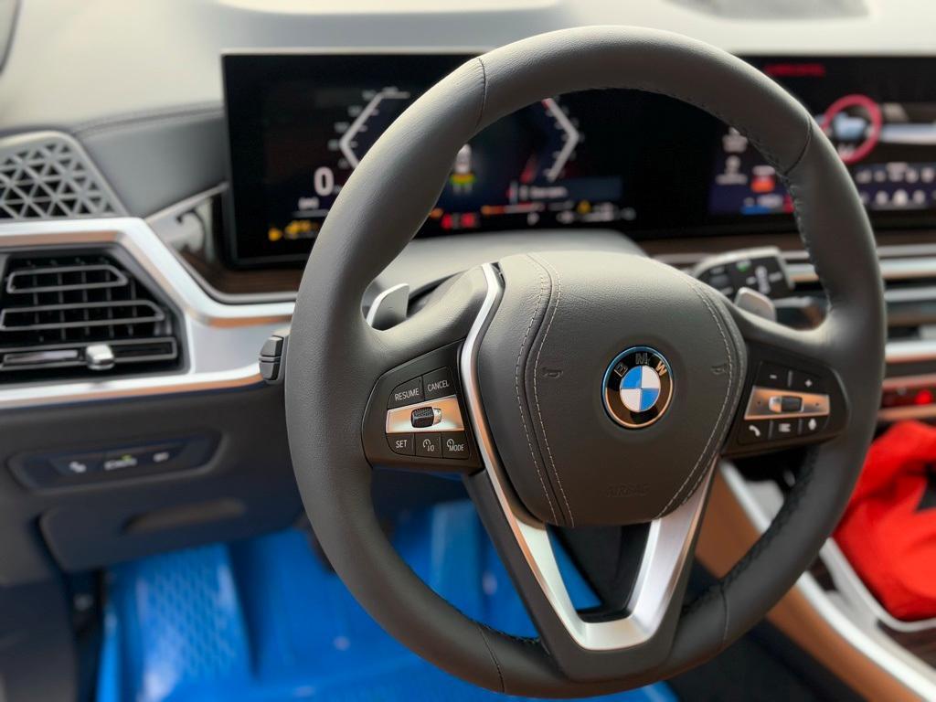 new 2025 BMW X5 PHEV car, priced at $76,560