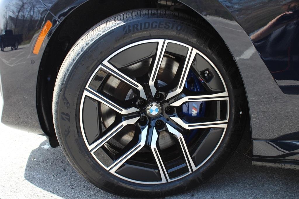 new 2025 BMW i7 car, priced at $132,705