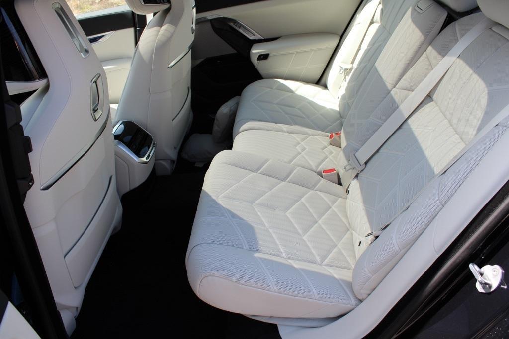 new 2025 BMW i7 car, priced at $132,705