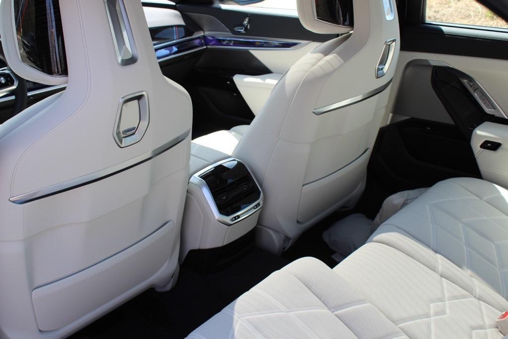new 2025 BMW i7 car, priced at $132,705