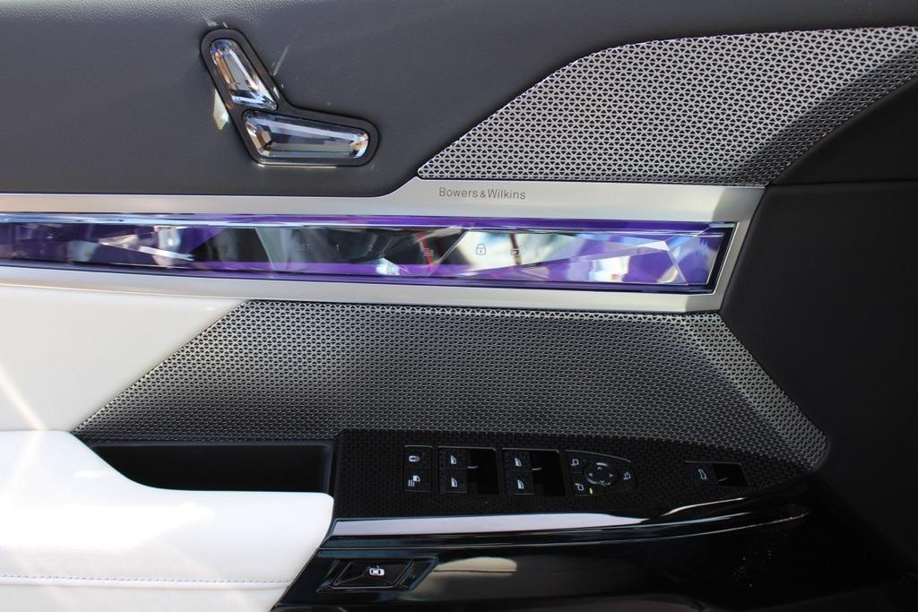 new 2025 BMW i7 car, priced at $132,705