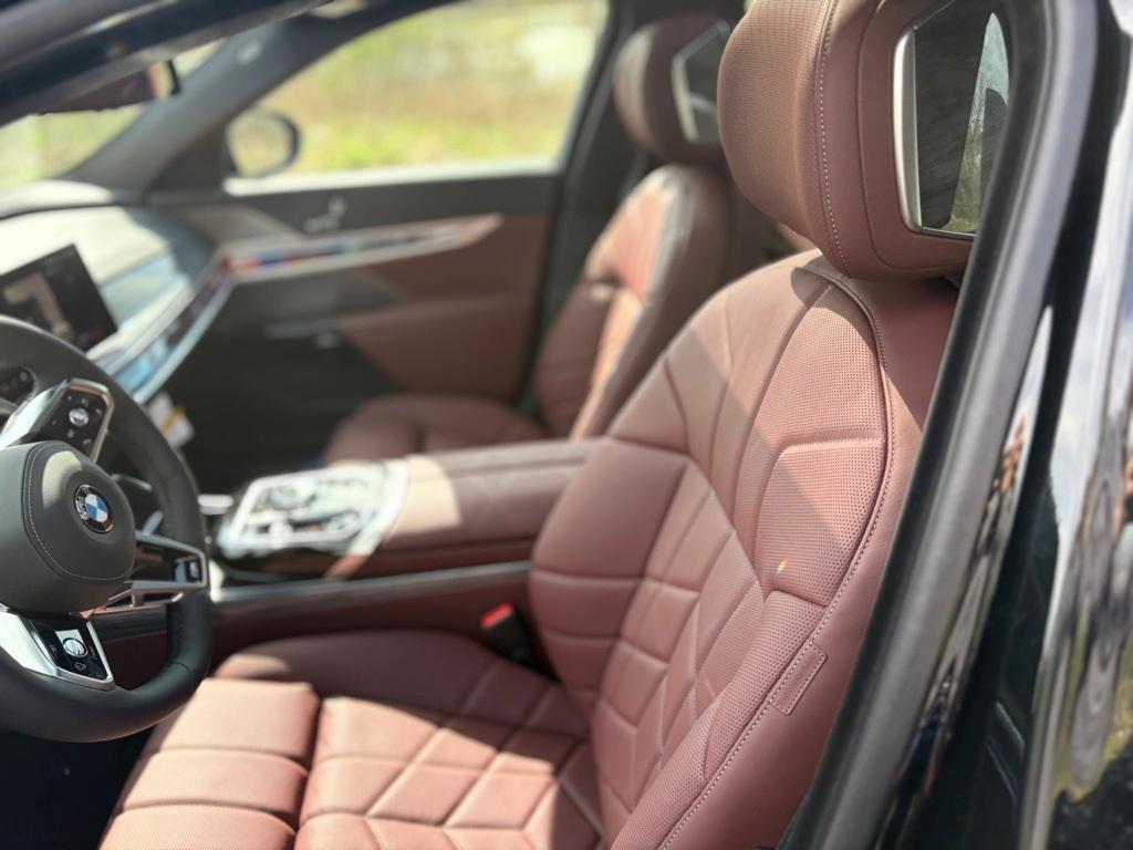 new 2025 BMW 760 car, priced at $132,880