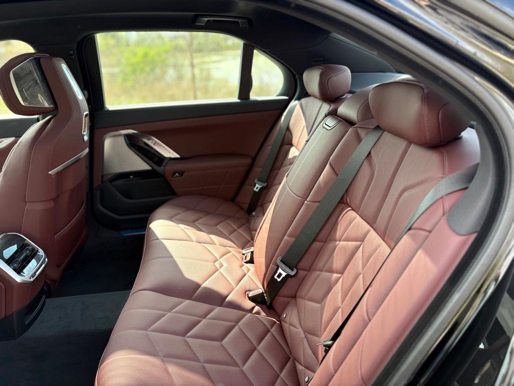 new 2025 BMW 760 car, priced at $132,880