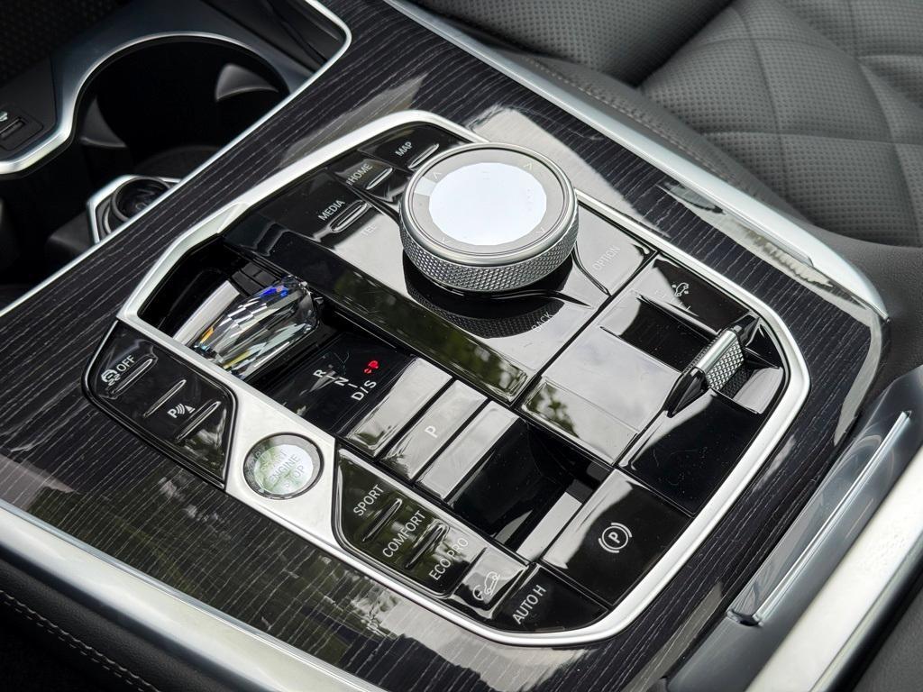 new 2026 BMW X7 car, priced at $97,885