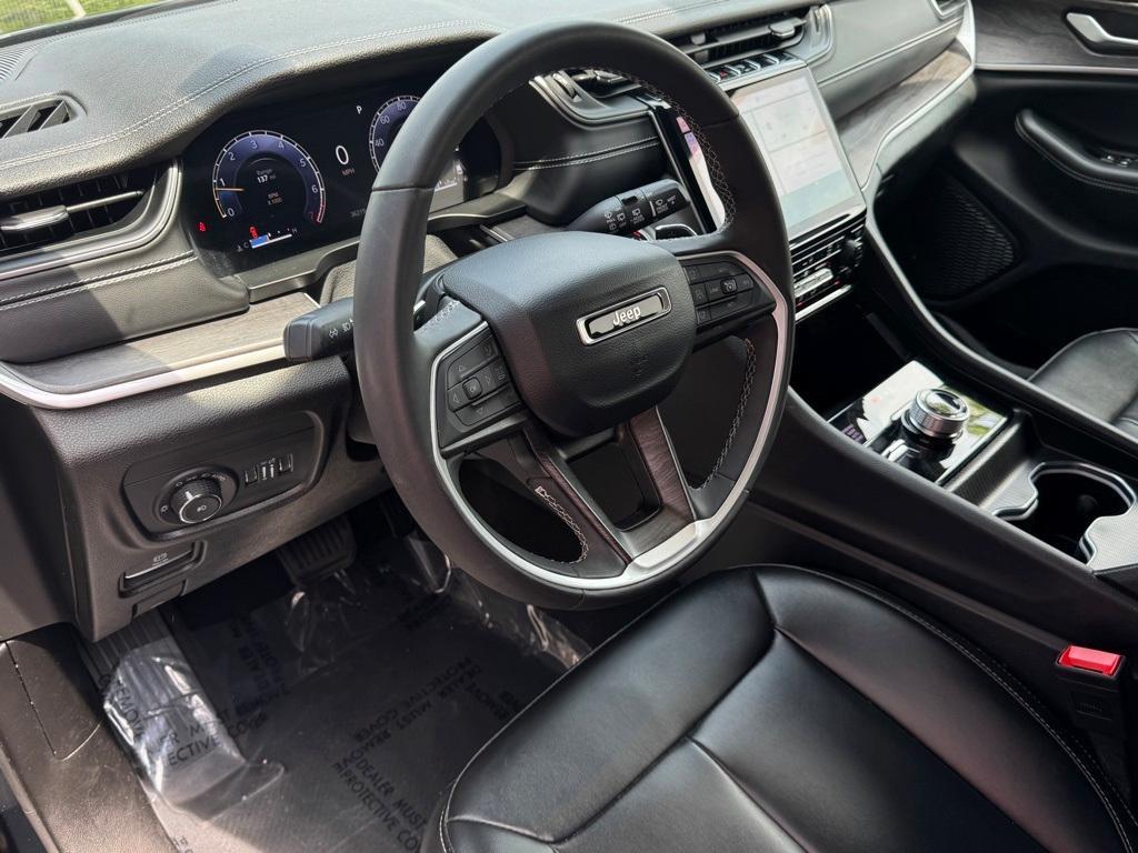 used 2024 Jeep Grand Cherokee car, priced at $36,099