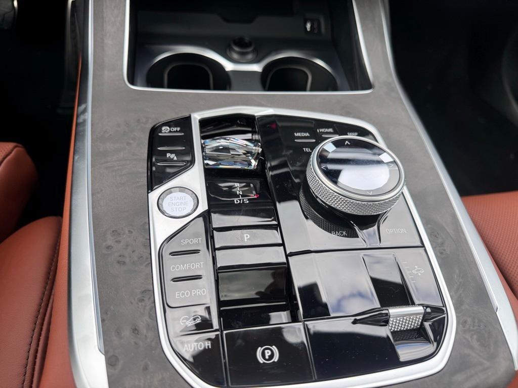 new 2026 BMW X7 car, priced at $122,285