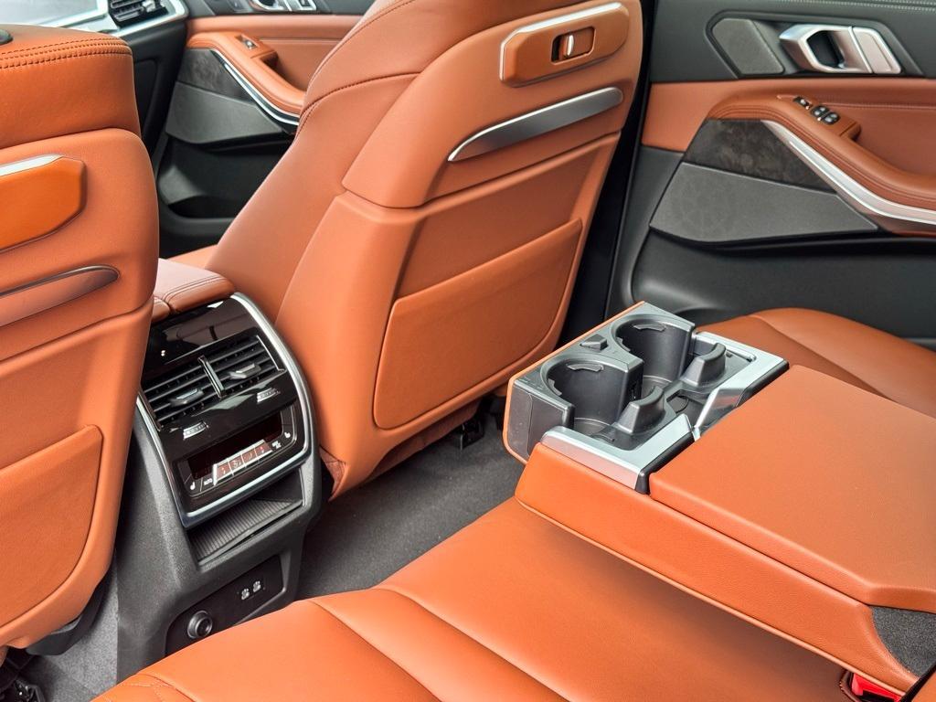 new 2026 BMW X7 car, priced at $122,285