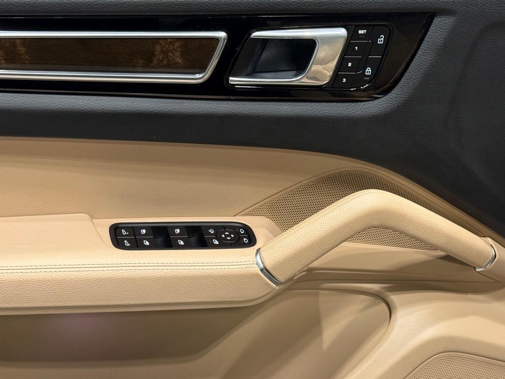 used 2022 Porsche Cayenne car, priced at $70,099