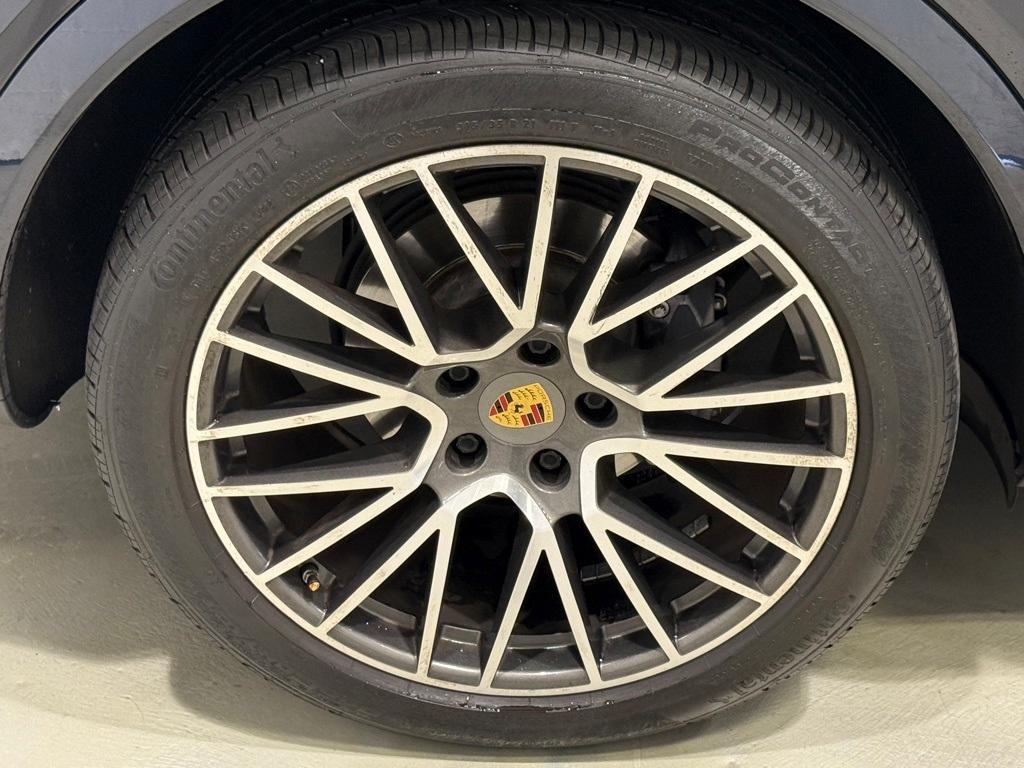 used 2022 Porsche Cayenne car, priced at $70,099