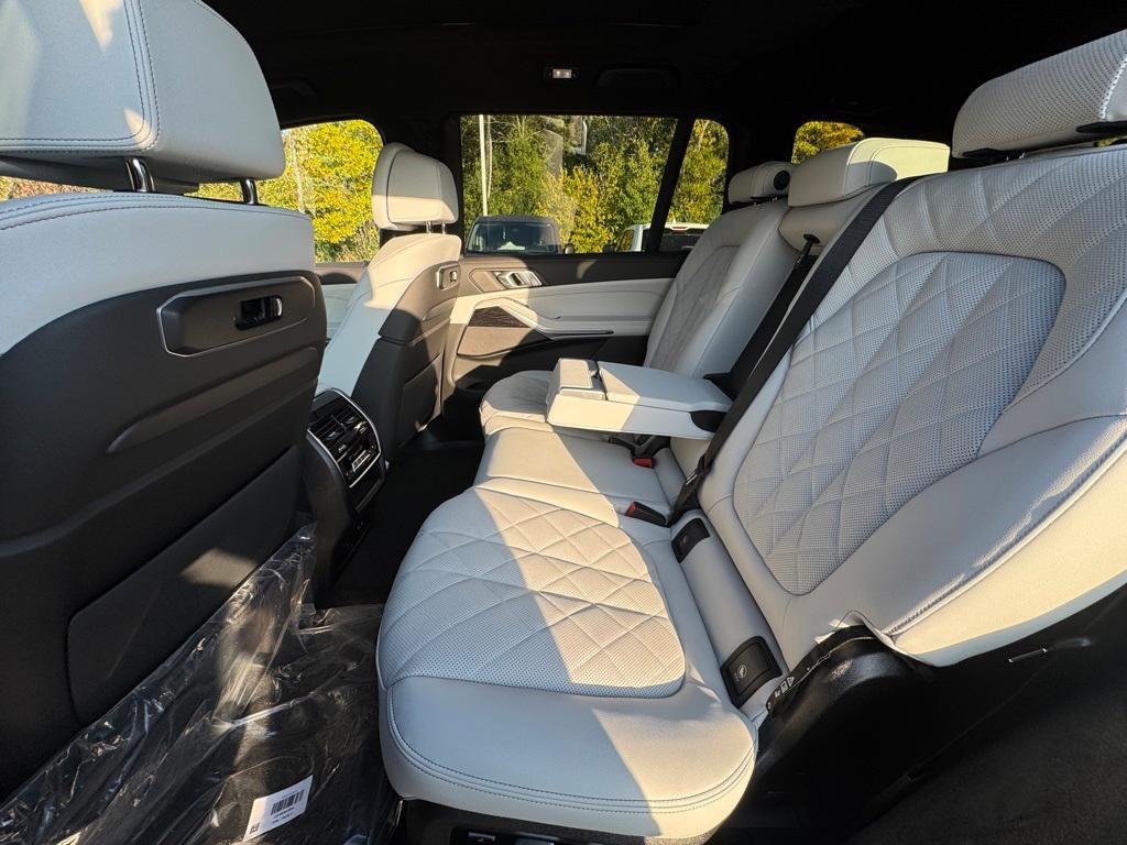 new 2026 BMW X7 car, priced at $99,935