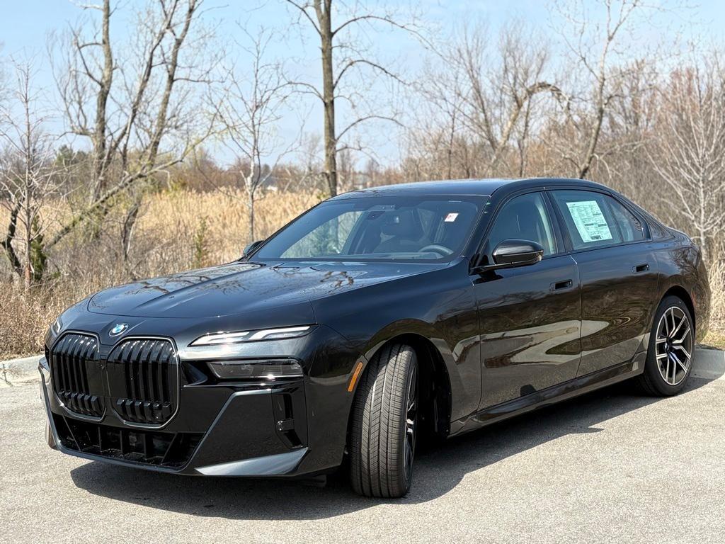new 2025 BMW 760 car, priced at $133,480
