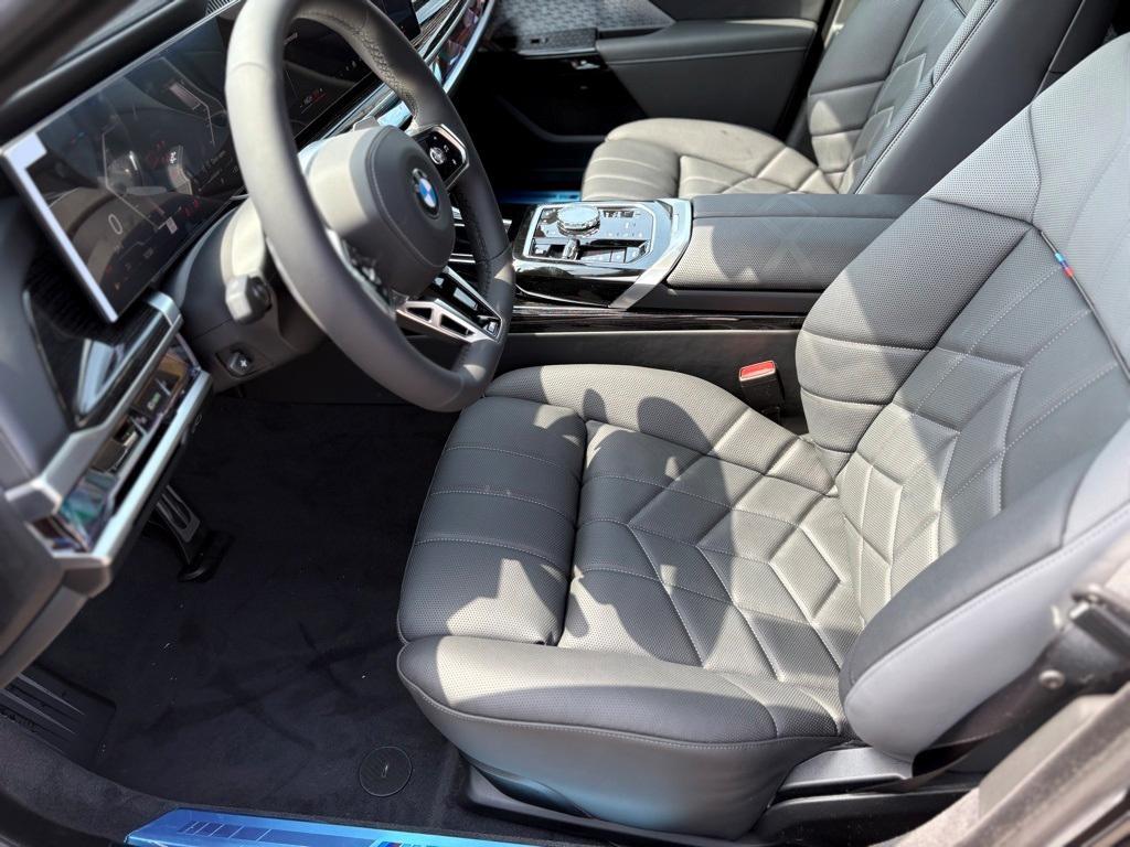 new 2025 BMW 760 car, priced at $133,480