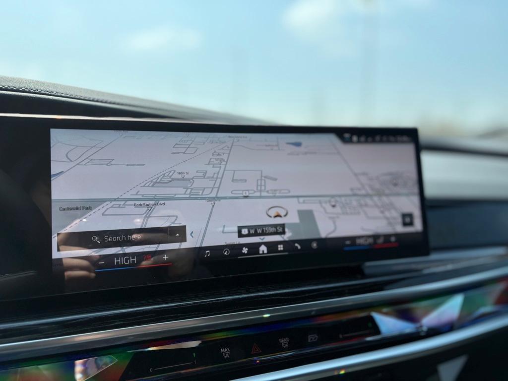 new 2025 BMW 760 car, priced at $133,480