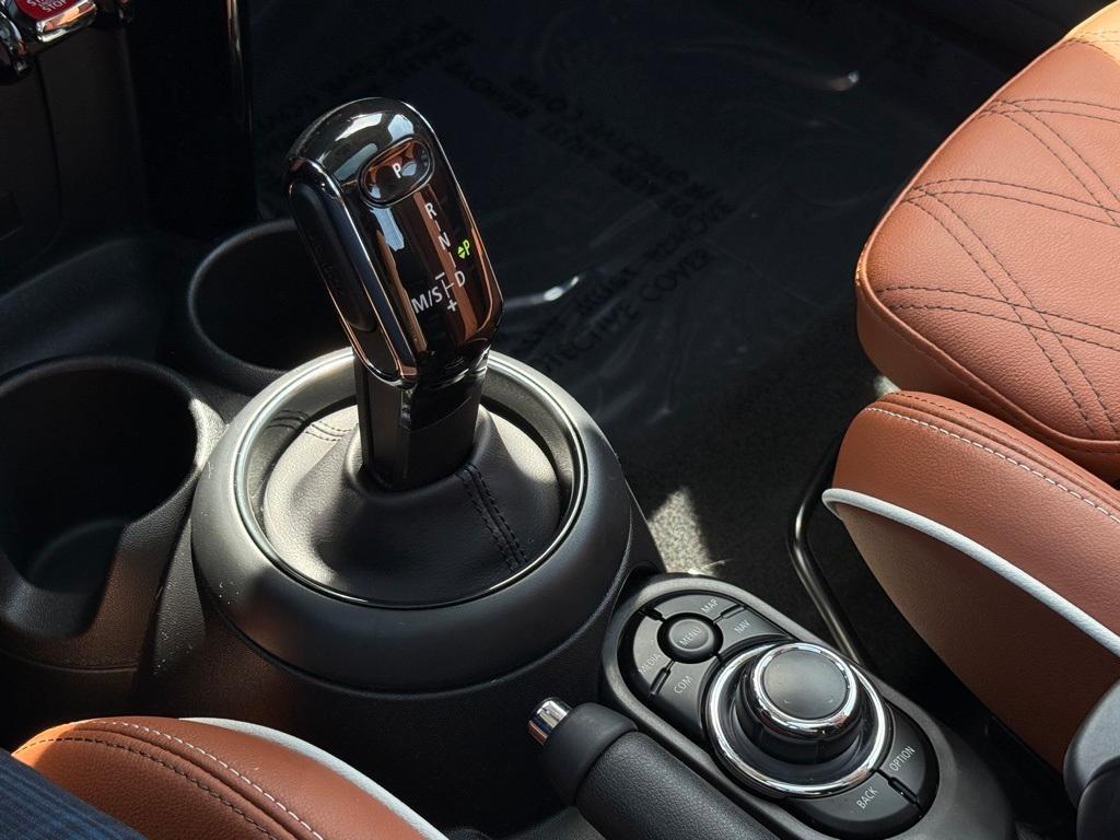 used 2022 MINI Hardtop car, priced at $26,500
