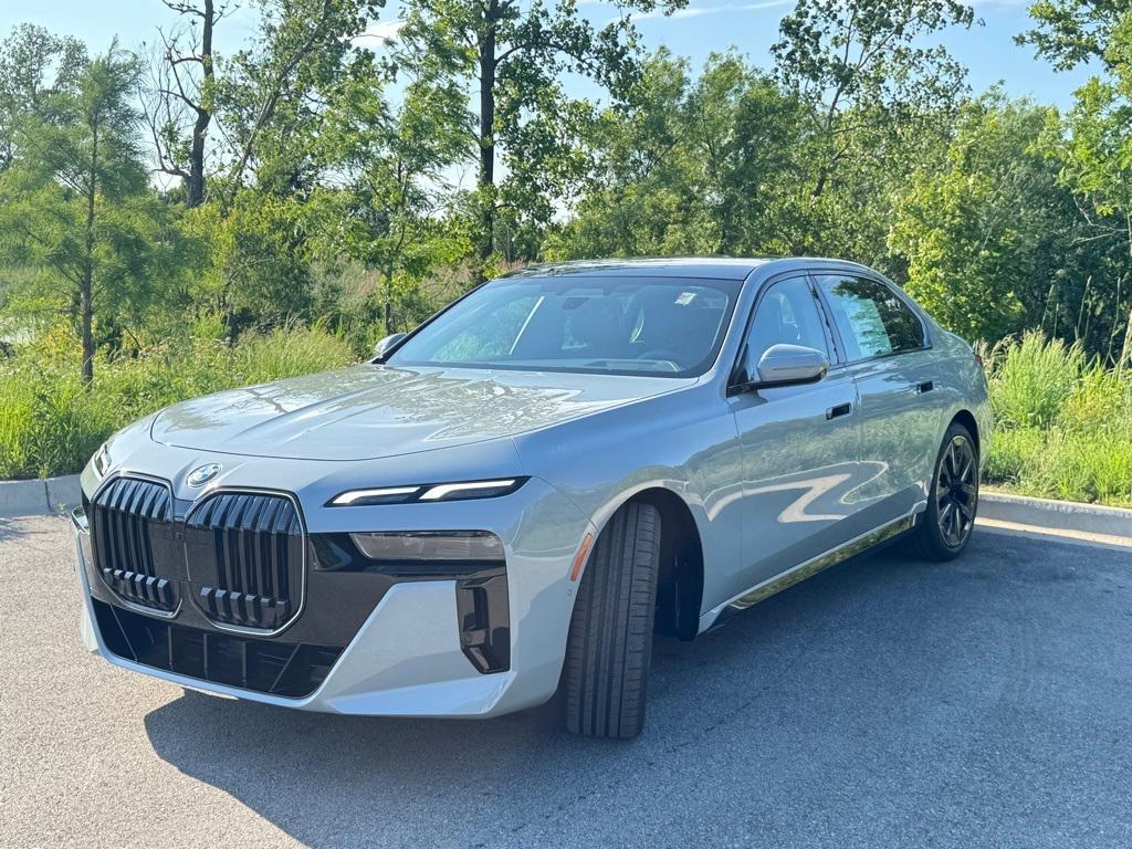 used 2025 BMW 760 car, priced at $119,367