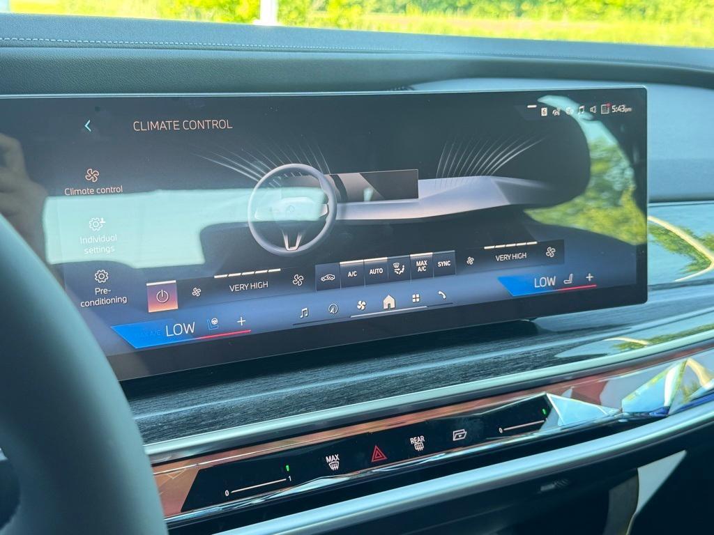 used 2025 BMW 760 car, priced at $119,367