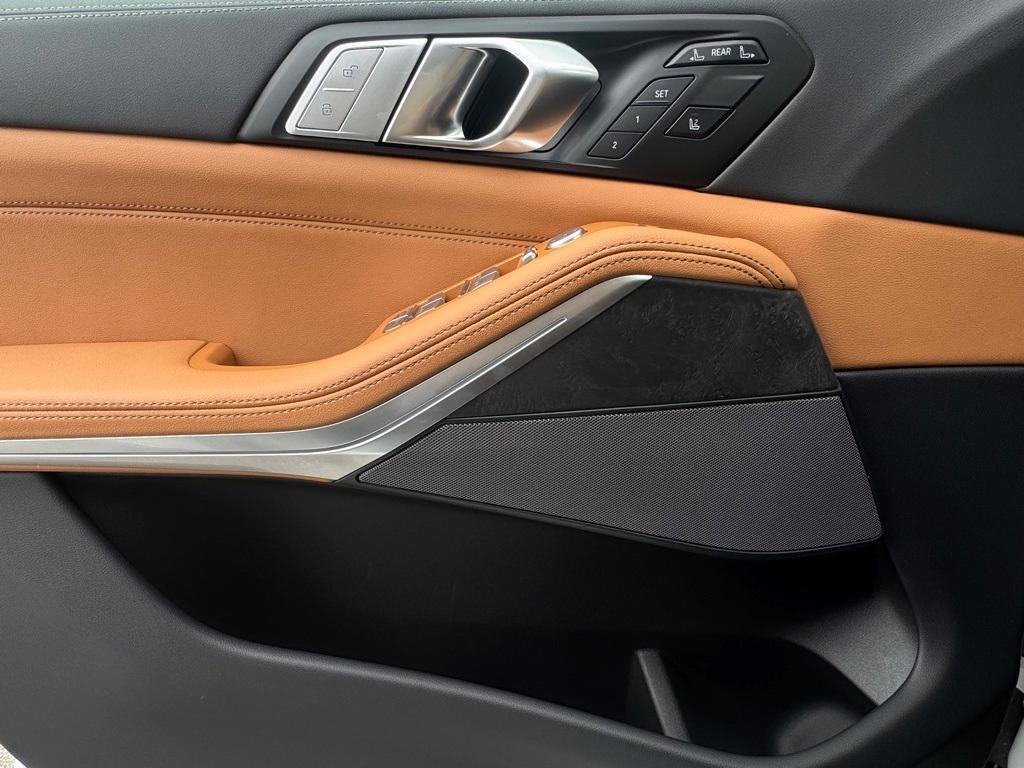 new 2026 BMW X7 car, priced at $90,185