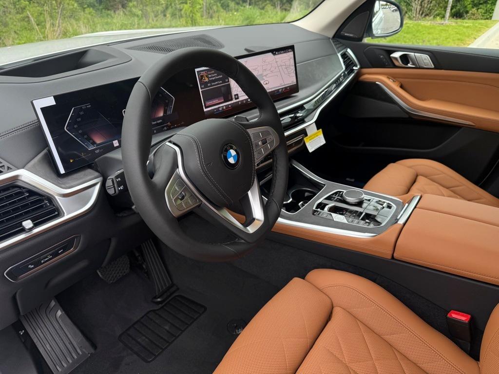 new 2026 BMW X7 car, priced at $90,185