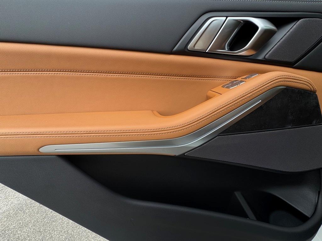 new 2026 BMW X7 car, priced at $90,185