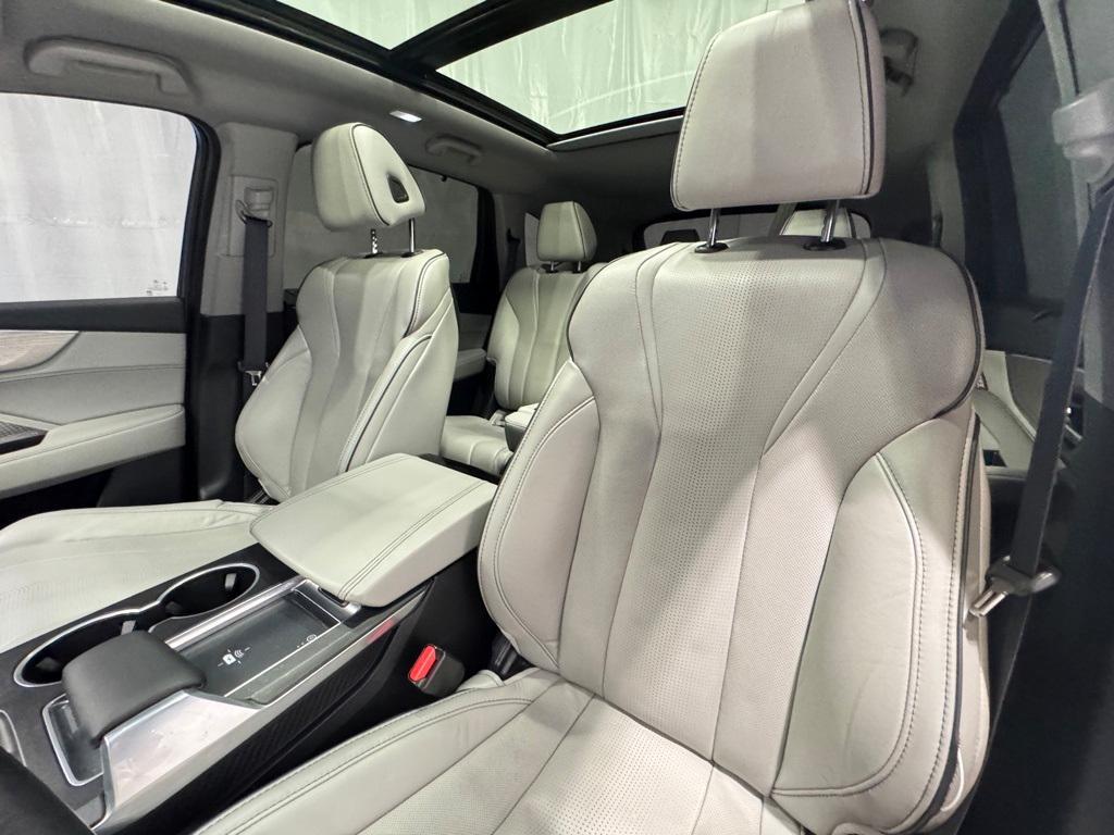 used 2023 Acura MDX car, priced at $40,888