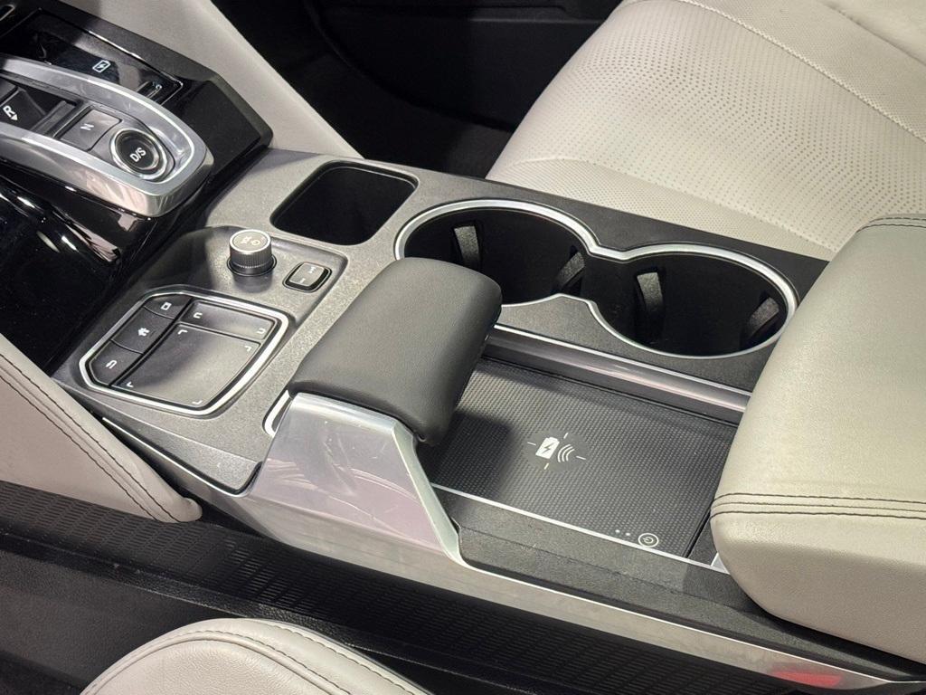 used 2023 Acura MDX car, priced at $40,888