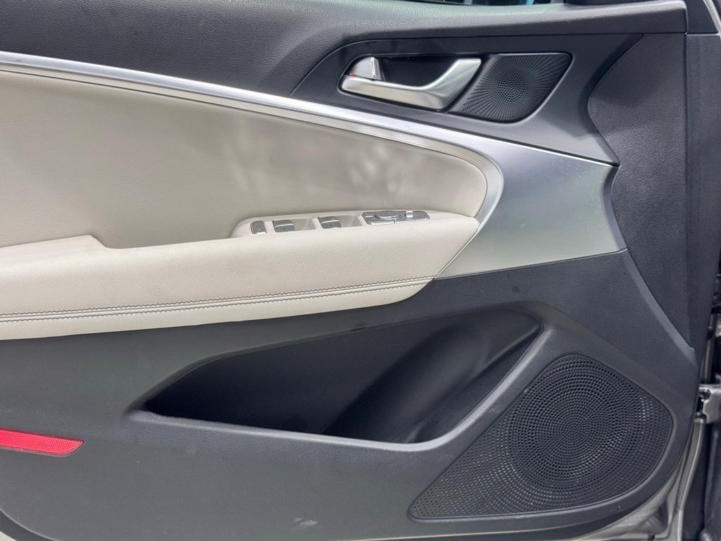 used 2025 Genesis G70 car, priced at $37,223