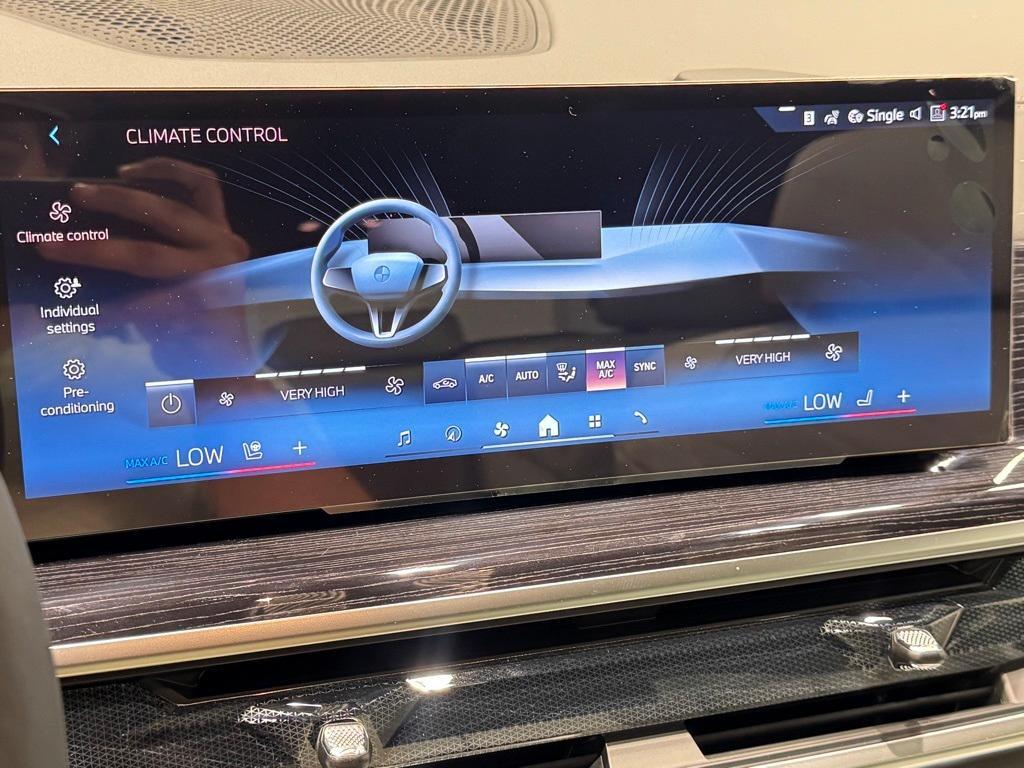 new 2026 BMW X7 car, priced at $101,865