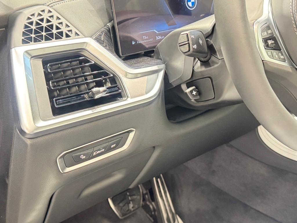 new 2026 BMW X7 car, priced at $101,865