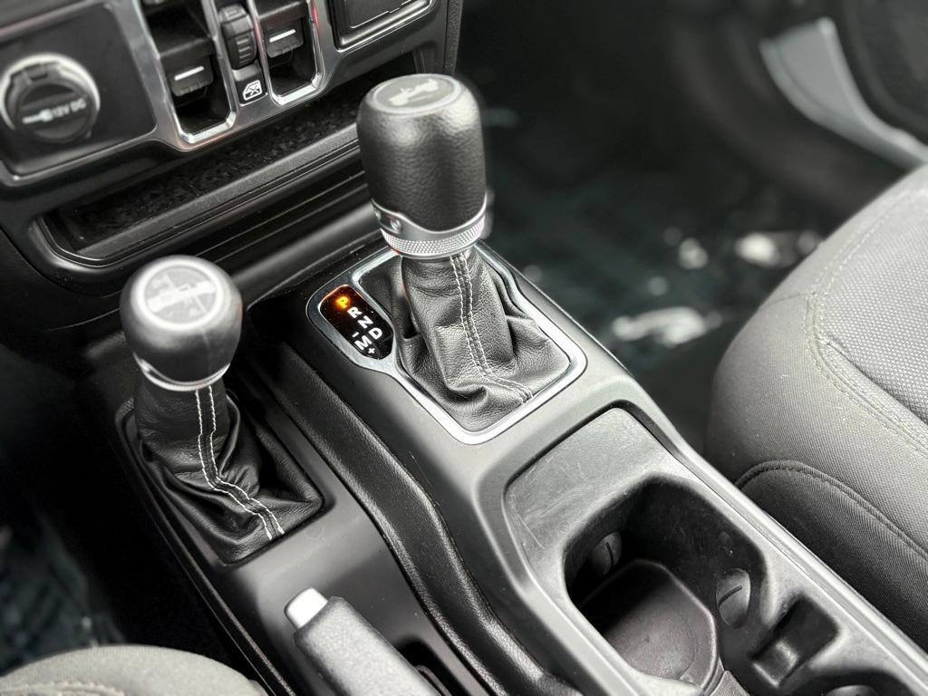 used 2022 Jeep Wrangler Unlimited car, priced at $34,000