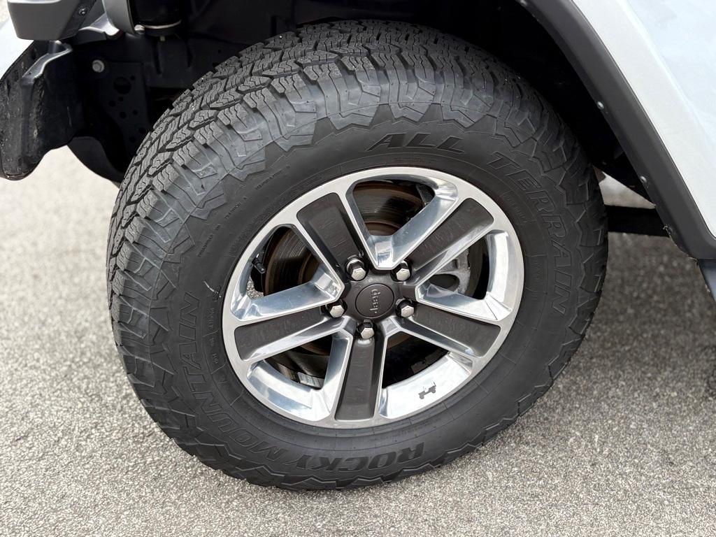 used 2022 Jeep Wrangler Unlimited car, priced at $34,000