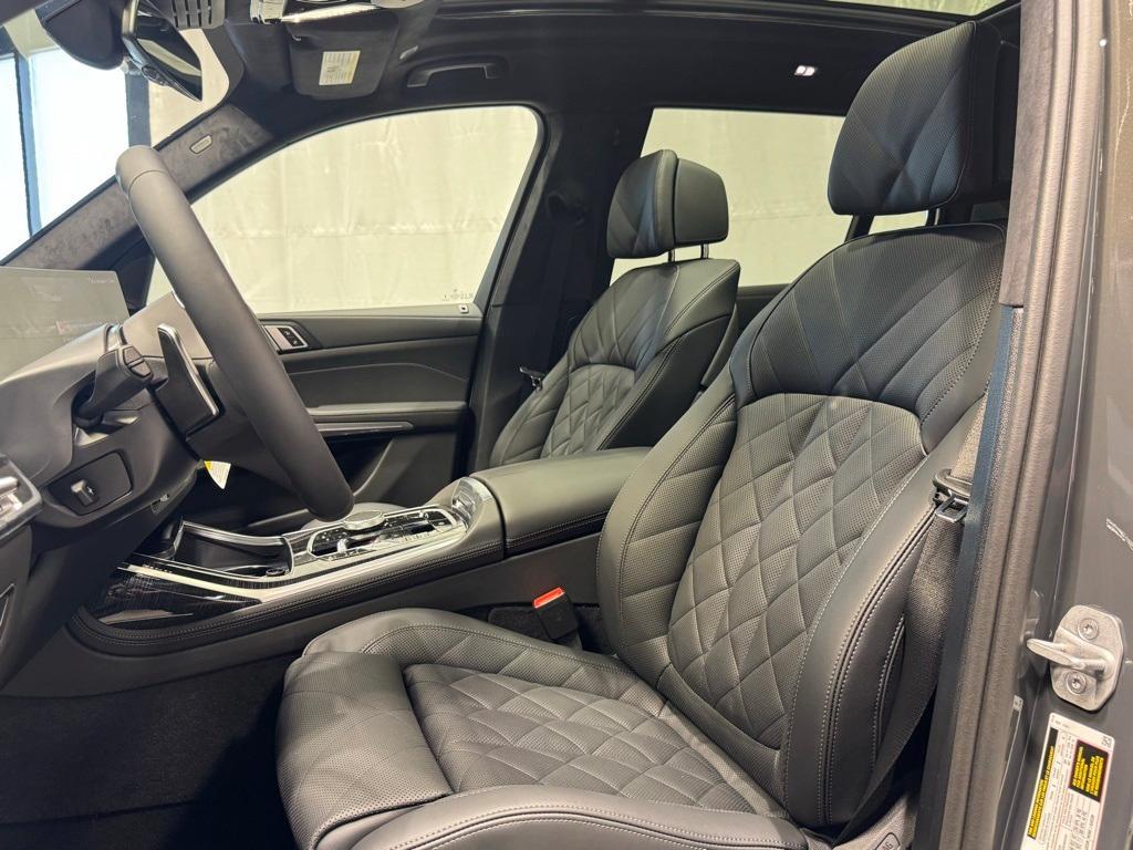 new 2026 BMW X7 car, priced at $98,115
