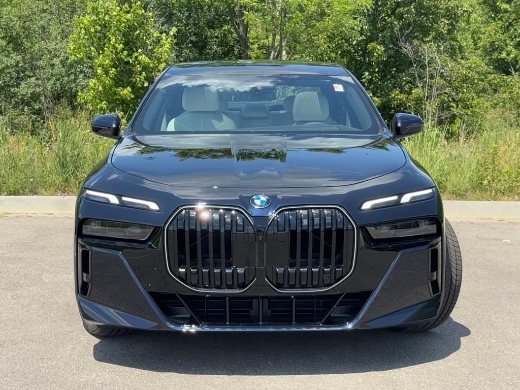 new 2025 BMW 760 car, priced at $128,505