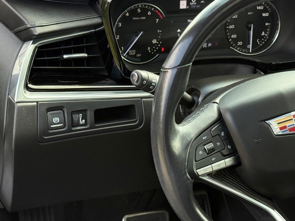 used 2020 Cadillac XT6 car, priced at $32,399