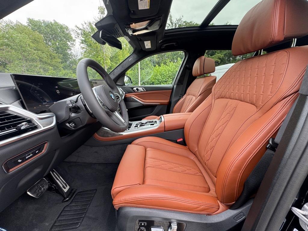 new 2026 BMW X7 car, priced at $120,610