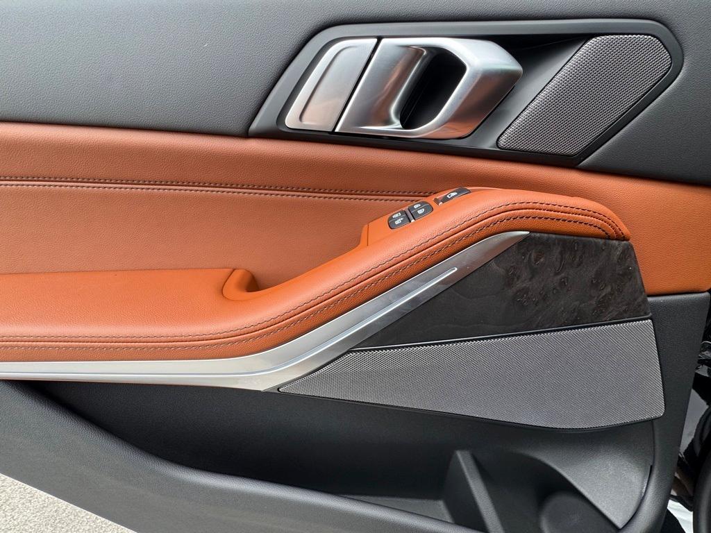 new 2026 BMW X7 car, priced at $120,610