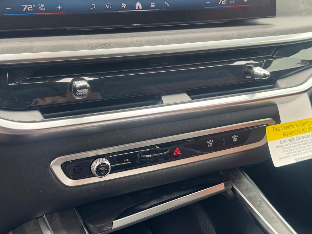 new 2026 BMW X7 car, priced at $120,610