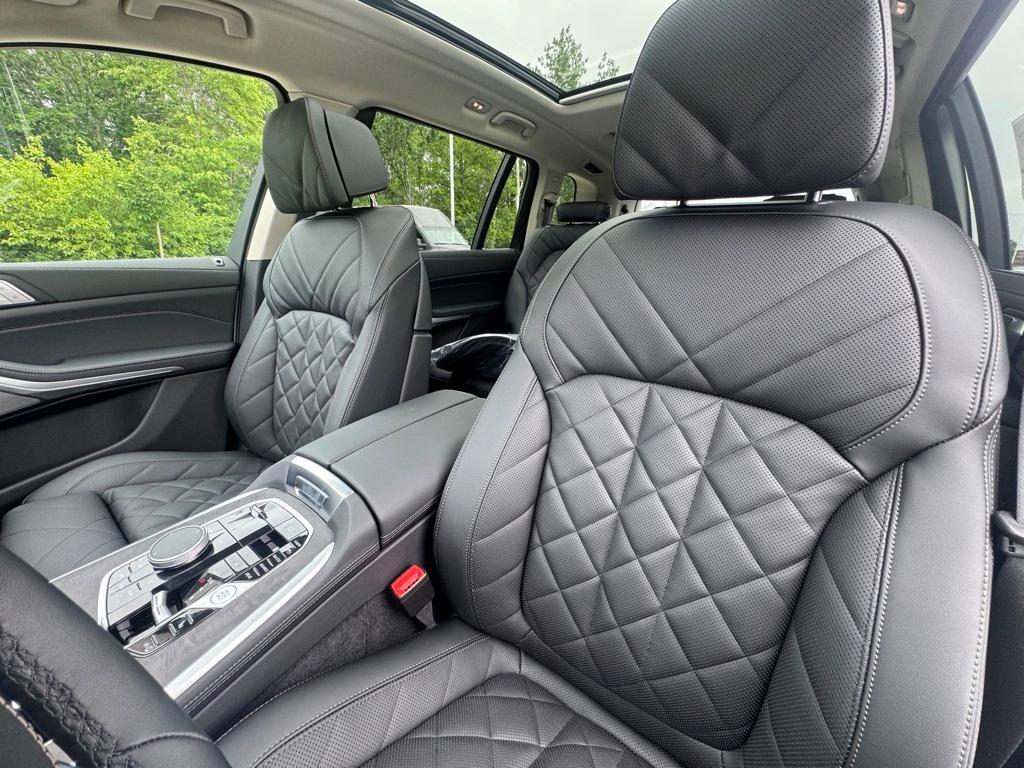 new 2026 BMW X7 car, priced at $89,765