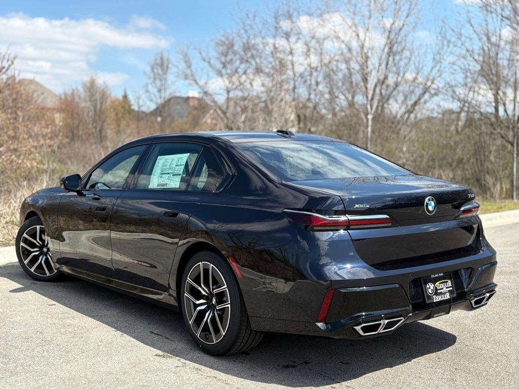 new 2025 BMW 760 car, priced at $123,575