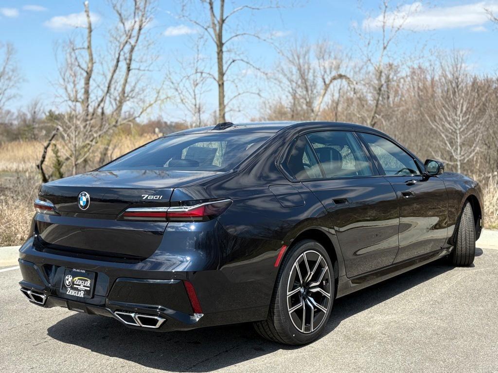 new 2025 BMW 760 car, priced at $123,575