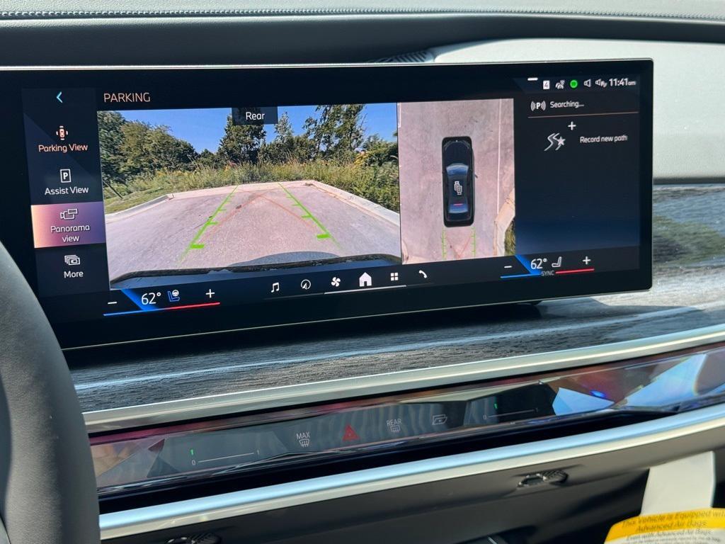 new 2025 BMW 760 car, priced at $129,455