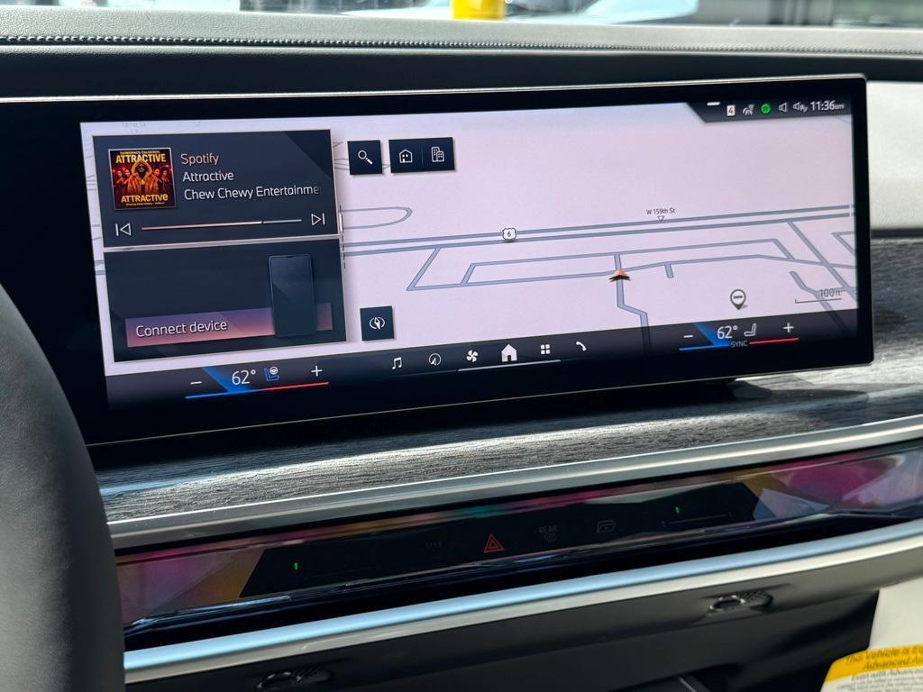 new 2025 BMW 760 car, priced at $129,455
