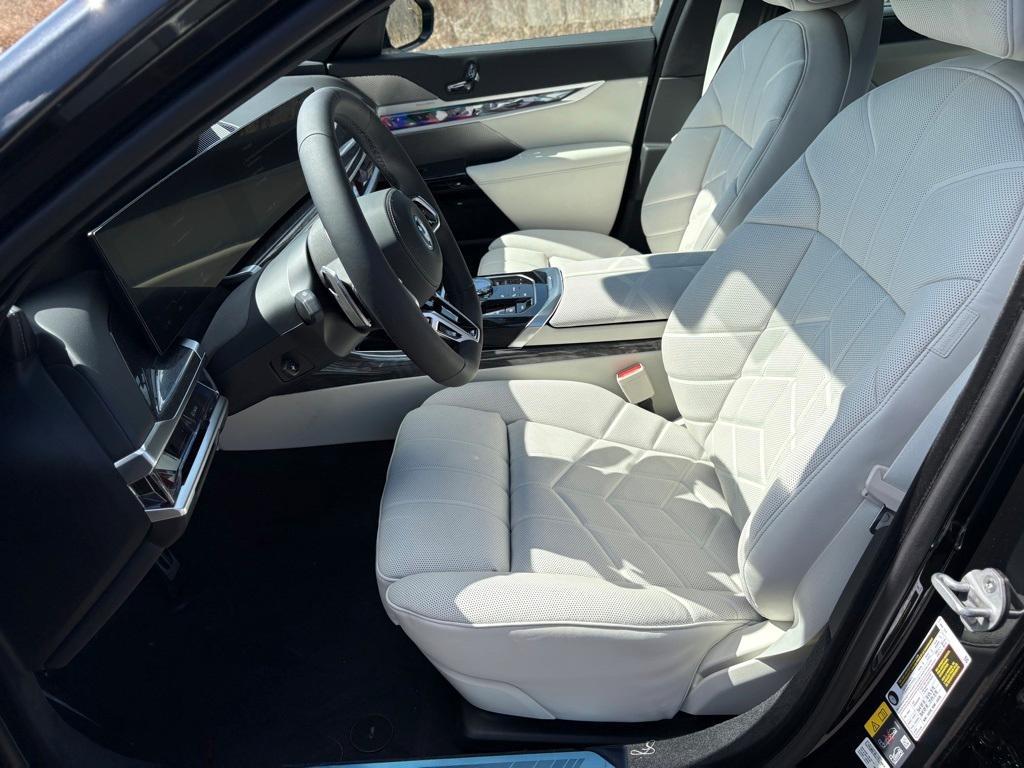 new 2025 BMW i7 car, priced at $127,125