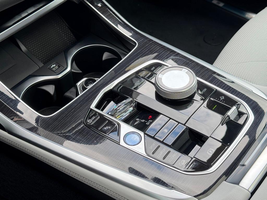 new 2026 BMW X7 car, priced at $95,085