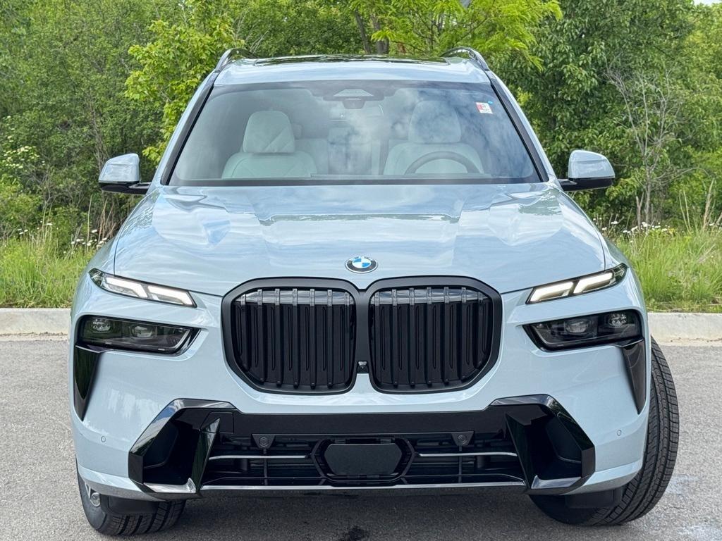 new 2026 BMW X7 car, priced at $95,085