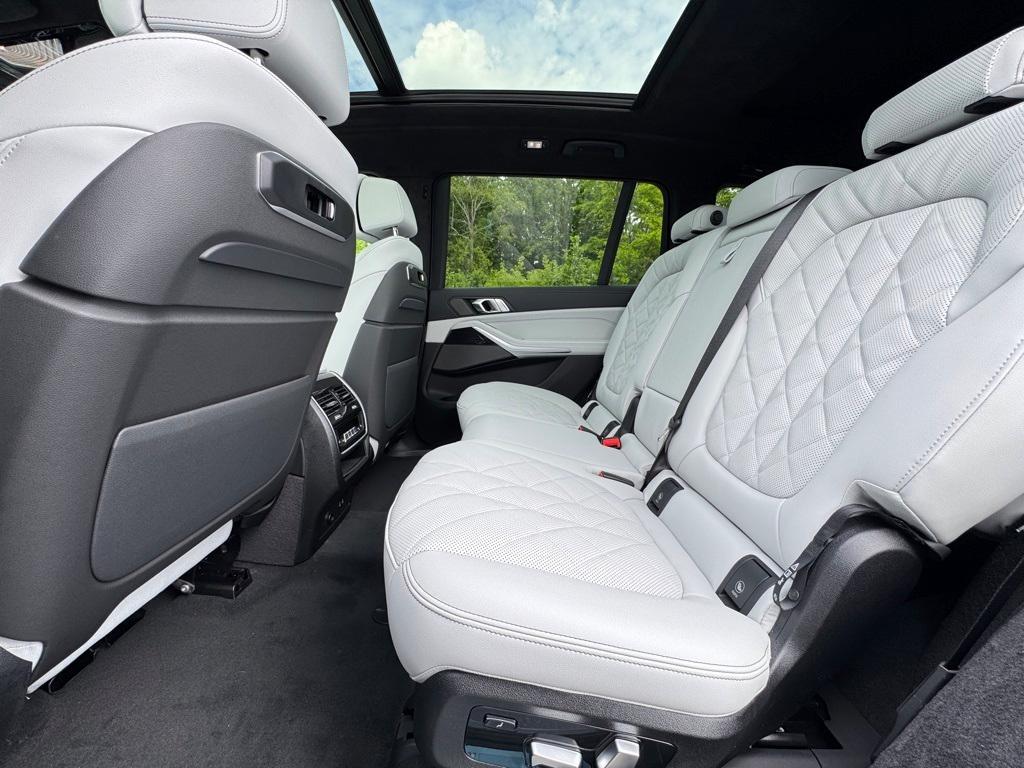 new 2026 BMW X7 car, priced at $95,085
