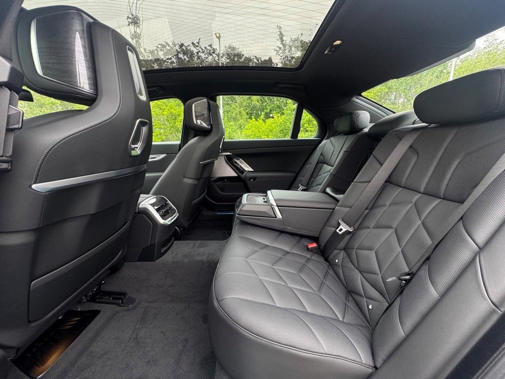 new 2025 BMW 760 car, priced at $129,225