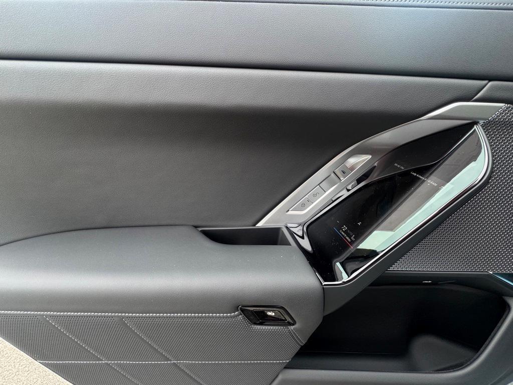 new 2025 BMW 760 car, priced at $129,225