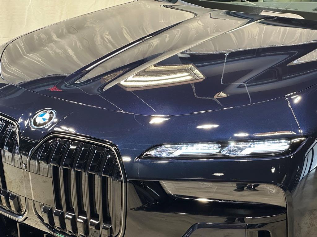 new 2025 BMW i7 car, priced at $137,525