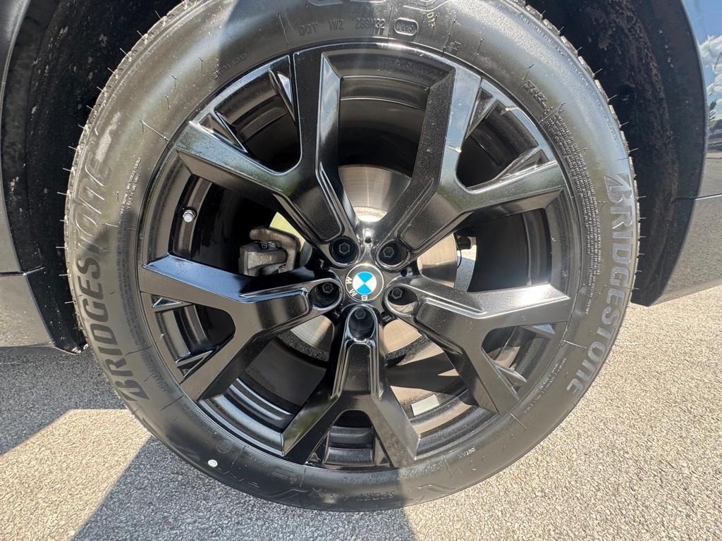 used 2021 BMW X7 car, priced at $40,099